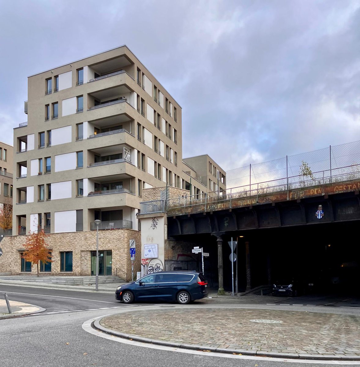Gleimstraße Ecke Lichtburgring 

Info: nur noch diese Woche bekommt ihr Fotos von uns hier zu sehen. Bald nur noch auf Bluesky, Mastodon &amp; Co.