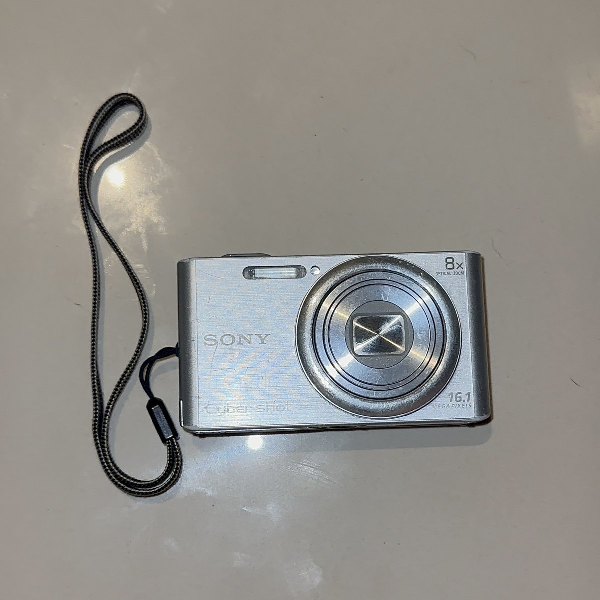 thjk24_7's tweet photo. wts lfb digicam ph | #thjkgel_sells
《 sony cybershot dsc-w730 》

⤍ 6k + sf
⤍ onhand
⤍ 16mp
⤍ body condition: 8/10
⤍ payo
⤍ mod : ggx
⤍ mop : gcash
⤍ dm / reply mine
⤍ will send condi thru dm
⤍ https://t.co/hFNF1YxXBq https://t.co/RTfcNYG0P9
