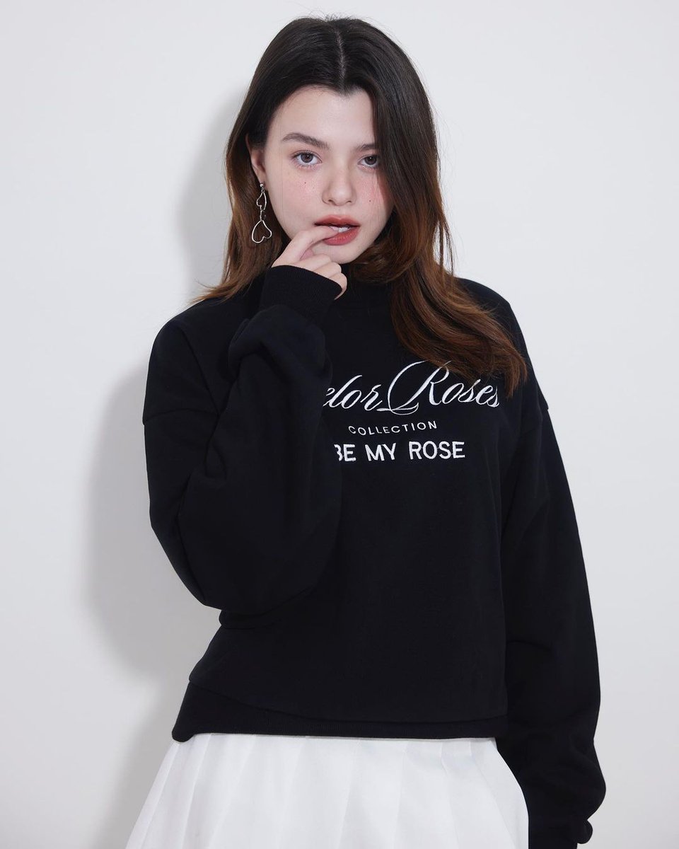 BecksPeople's tweet image. 📸 IG : beccca 

CEO สาวสวย ตัวเล็กน่ารักมาก🫠

Cielor signature look🪽🖤

#cielorangels
#beckysangels