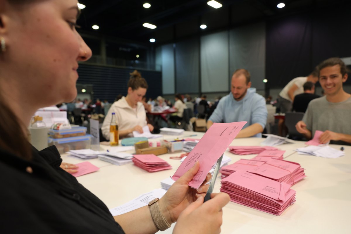 Die #StadtAugsburg sucht Wahlhelfende für die #Bundestagswahl, die voraussichtlich am 23.02.2025 stattfindet. Voraussetzung: Mindestens 18 Jahre, deutsche Staatsbürgerschaft. Wohnsitz muss nicht in #Augsburg sein. Es gibt 60 Euro Aufwandsentschädigung. 
augsburg.de/aktuelles-aus-…