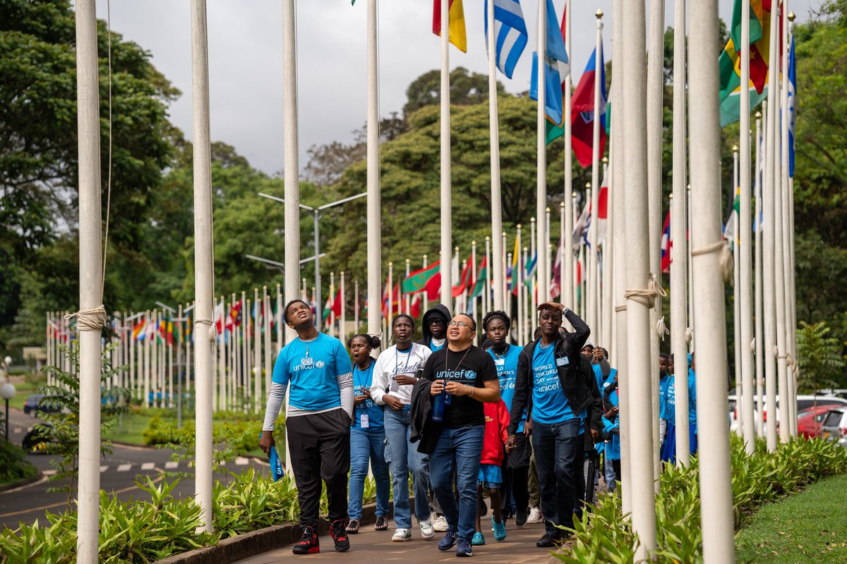 UNICEFKenya's tweet image. 🔵 

Happy #WorldChildrensDayKe! 

Today, we are going blue to celebrate 35 years of children's rights. 

 #CRC35Ke
