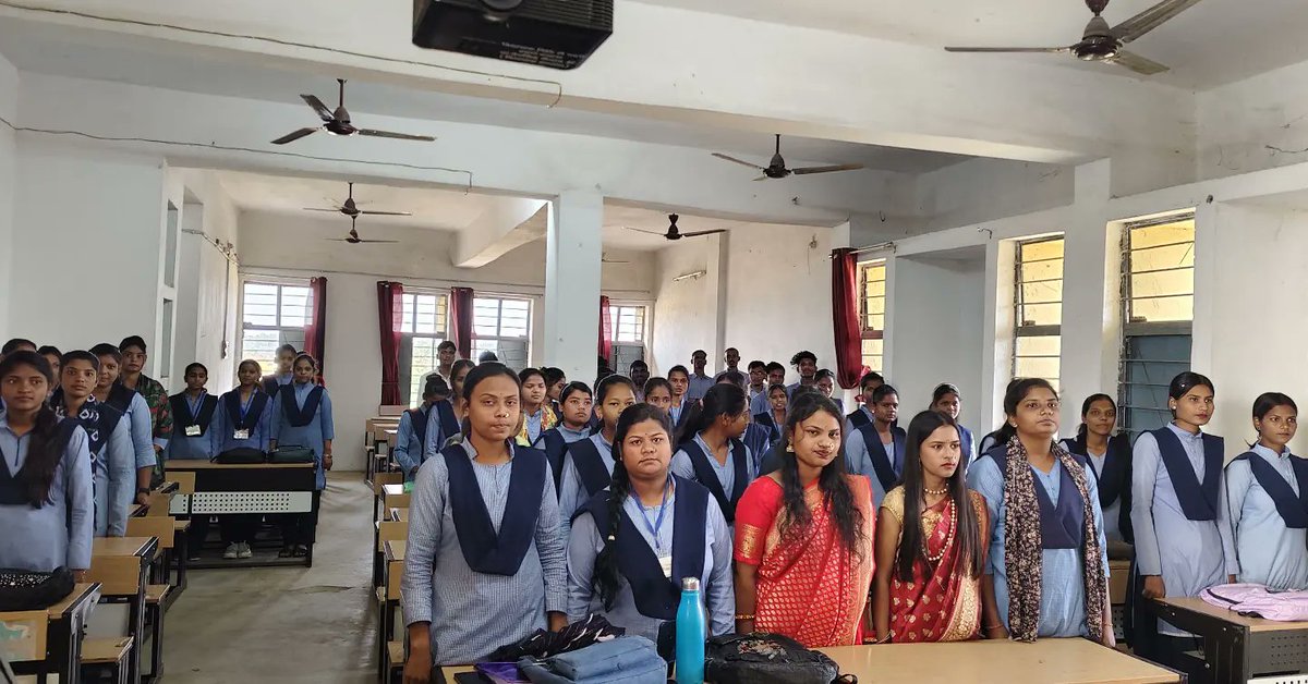 अभाविप महाविद्यालय इकाई नैनपुर द्वारा रानी लक्ष्मी बाई जयंती (नारी शक्ति दिवस) के अवसर पर शा.स्ना. महाविद्यालय नैनपुर संगोष्ठी कार्यक्रम मुख्य अतिथि नैनपुर SDOP सुश्री नेहा पच्चीसीया जी व नैनपुर महाविद्यालय प्राध्यापक श्री राहुल विश्वकर्मा जी की उपस्तिथि में सम्पन्न हुआ।