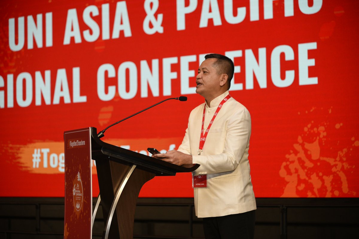 uniglobalunion's tweet photo. @CHoffmanUNI @uniapro @itucasiapacific 🇹🇭 Thank you Brother Suwit Mingmol, president of the UNI Thailand Liaison Council, for your warm welcome and to the Thai trade unions hosting us!  🙏🤗

#Together2Transform https://t.co/DzJ1beMgvD
