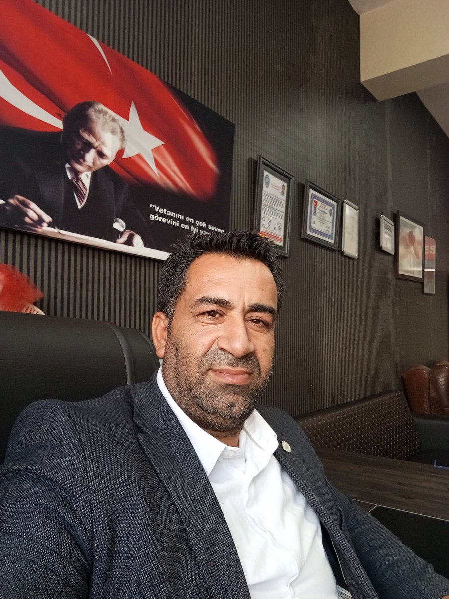 Polis gazetesi muhabirler genel temsilcisi olarak devletimize emniyet güçlerimize halkımızın emniyetini sağladıkları için minnetar olduğumuzu belirtir her daim emniyetimizin devletimizin yanında olmaktan onur duyarız 🇹🇷🇹🇷🇹🇷🇹🇷🇹🇷🇹🇷🇹🇷🇹🇷