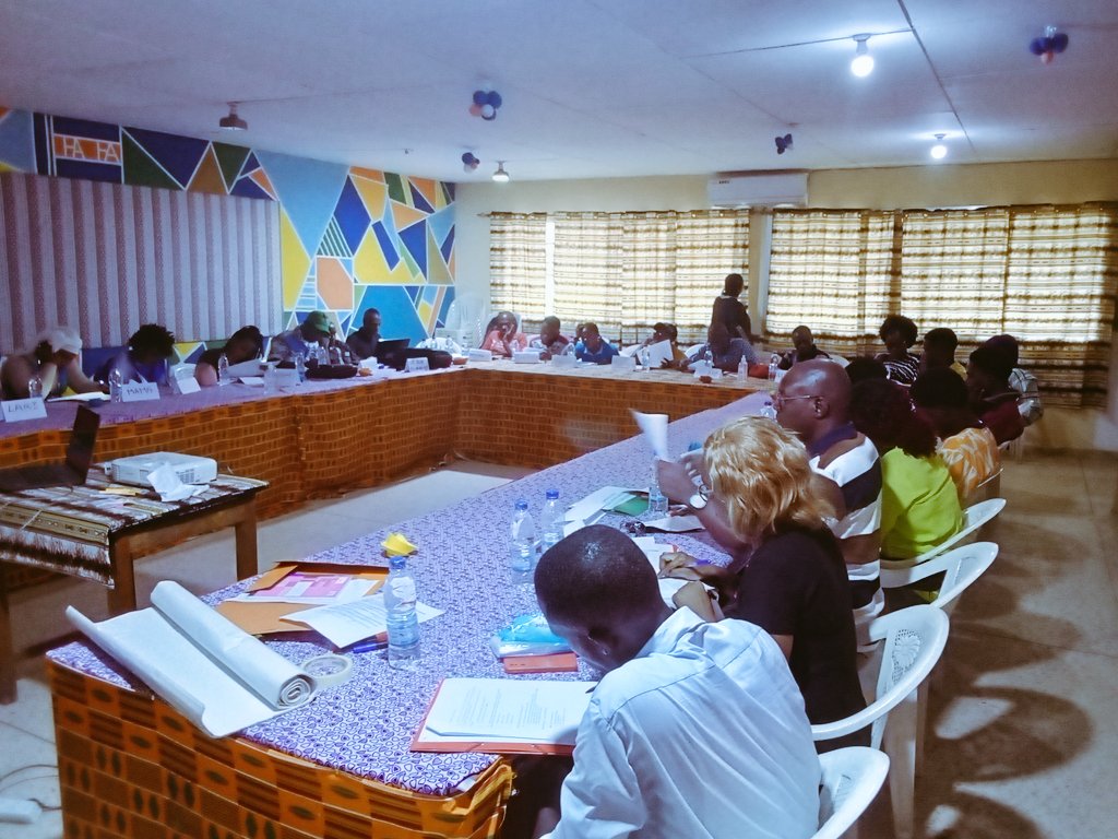 série de formation organisée par l'ONG MESSI du 20-22 novembre 2024, afin de renforcer les capacités des ASC dans le but de mener à bien les activités dans le cadre du projet "Momentum ".

Ci-dessous quelques images d'illustrations.
#Ongmessi
#Jpiego
#Usaid