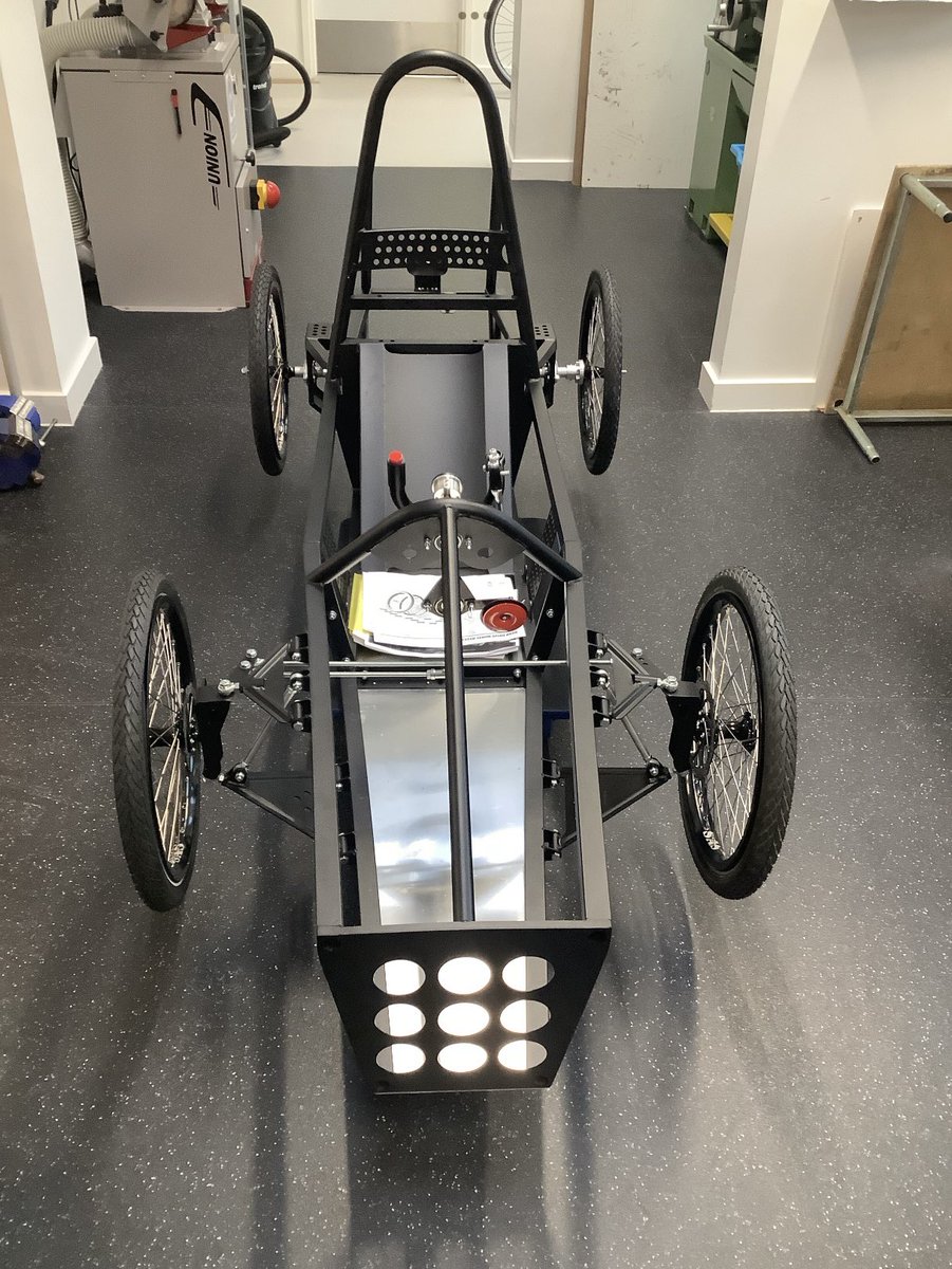 Our F24 car is coming along very nicely. It will soon be ready for racing! Well done team LEH! 🥳🏎️ #lehschool
