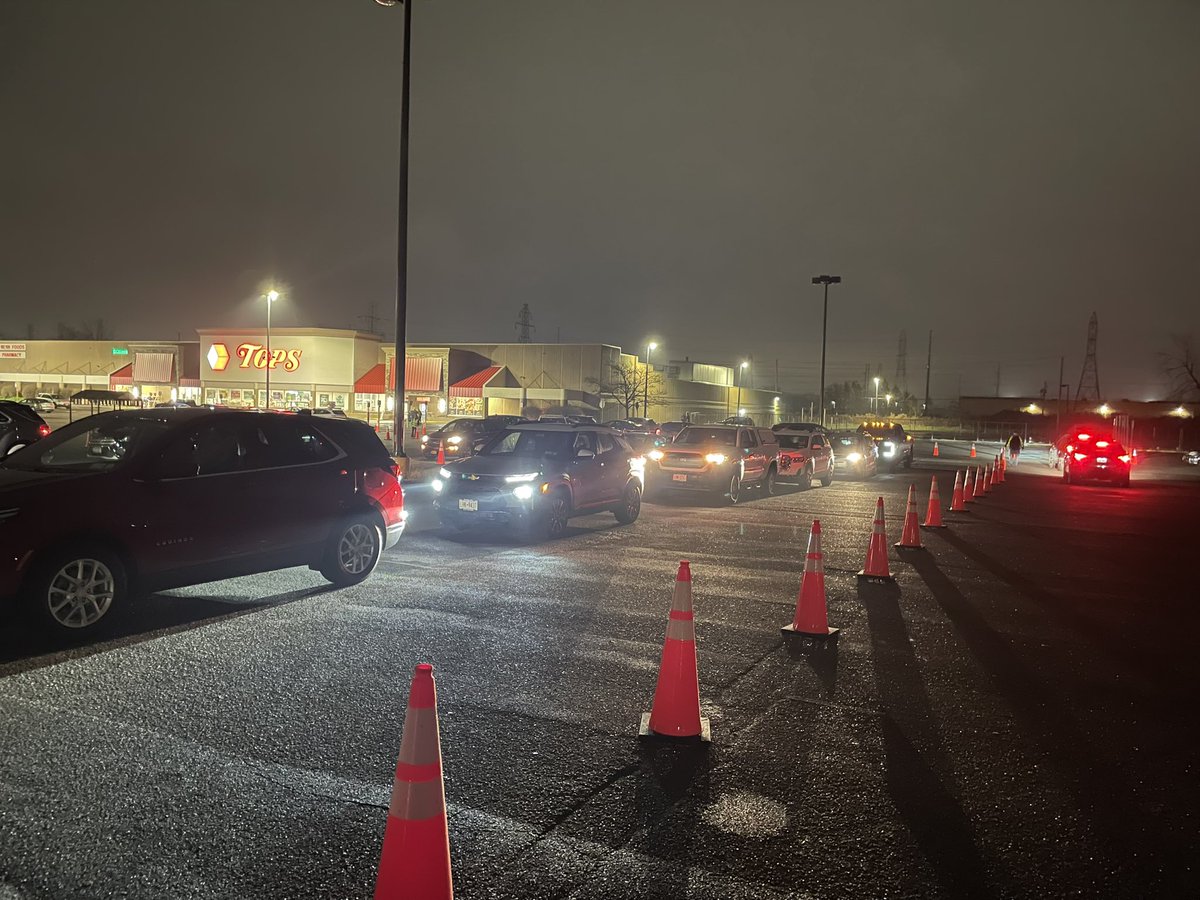 WBEN's tweet photo. NOW: It’s #TurkeysForTickets Day in Western New York, as @Audacy has partnered with @TopsMarkets and the @BuffaloSabres to help collect turkeys and other goods from the community for families across the region. Donations will benefit @feedmorewny and @CityMission! https://t.co/3EJbhtO8z1