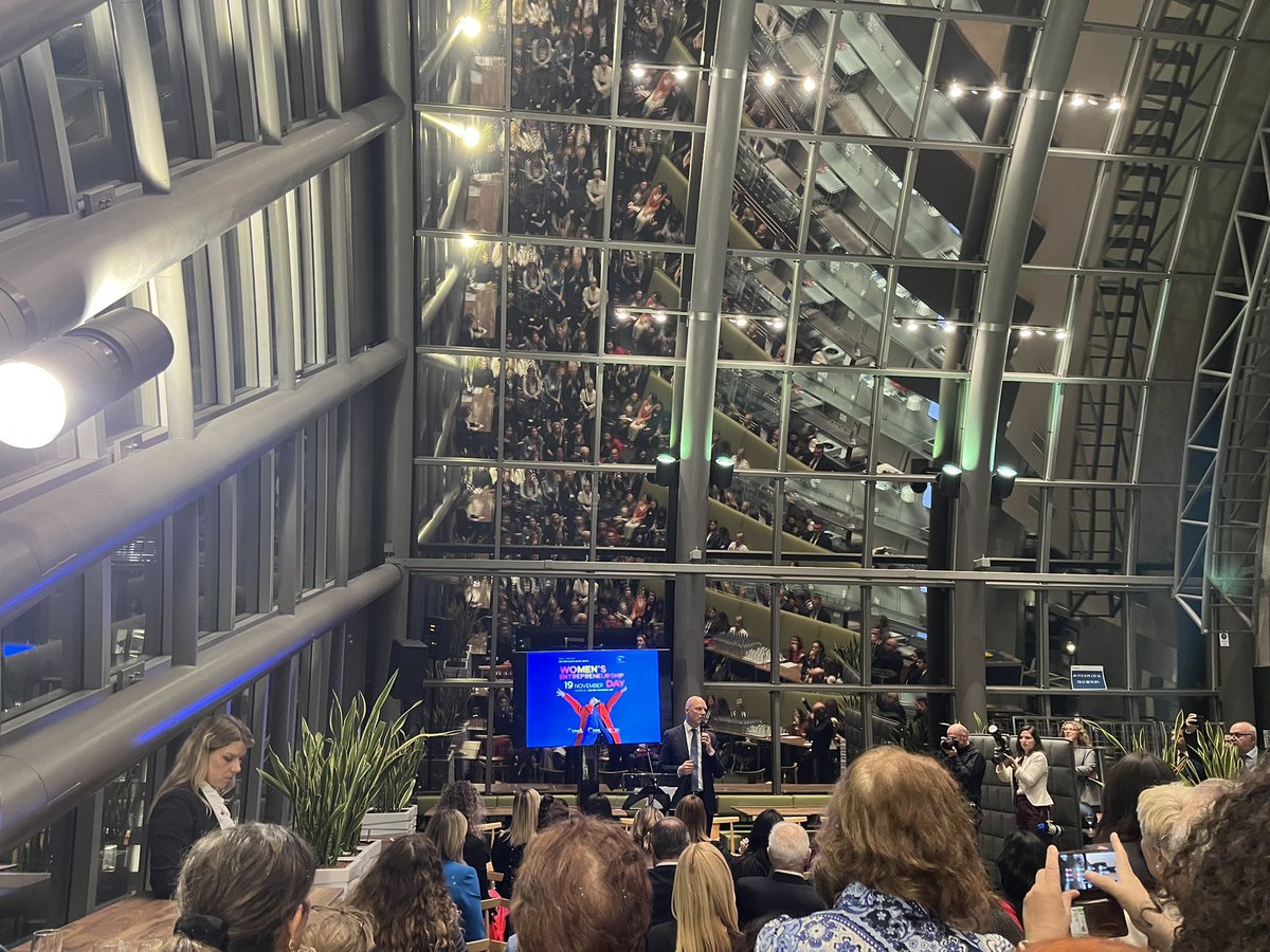 #Bruxircle's Communications &amp; Projects Coordinator <a href="/eledagnilsu/">Nilsu</a> was present at the <a href="/Europarl_EN/">European Parliament</a>🇪🇺 in celebration of Women’s Entrepreneurship Day! 👩‍💼

Hosted by MEP <a href="/jorgenwarborn/">Jörgen Warborn (M)</a>, the event kicked off with an opening speech by EP President <a href="/RobertaMetsola/">Roberta Metsola</a>. ✨