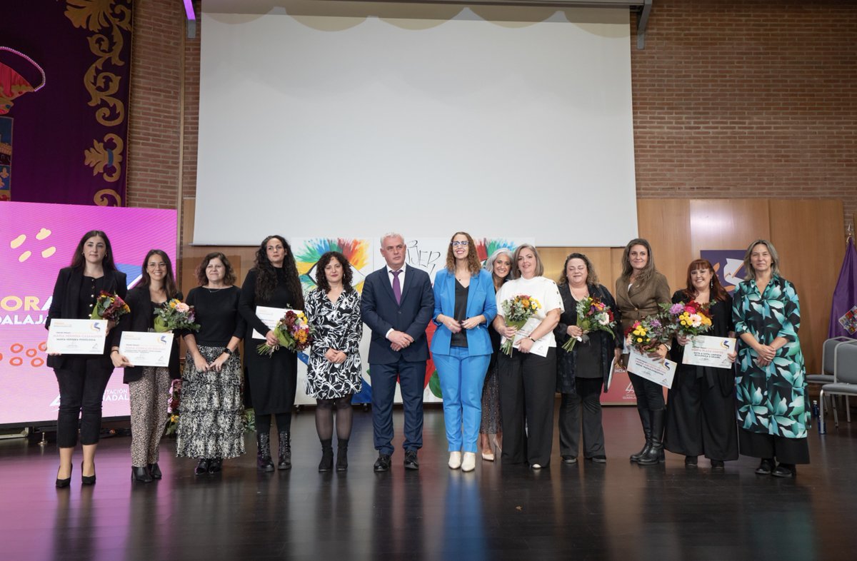 DipuEmplea tweet media