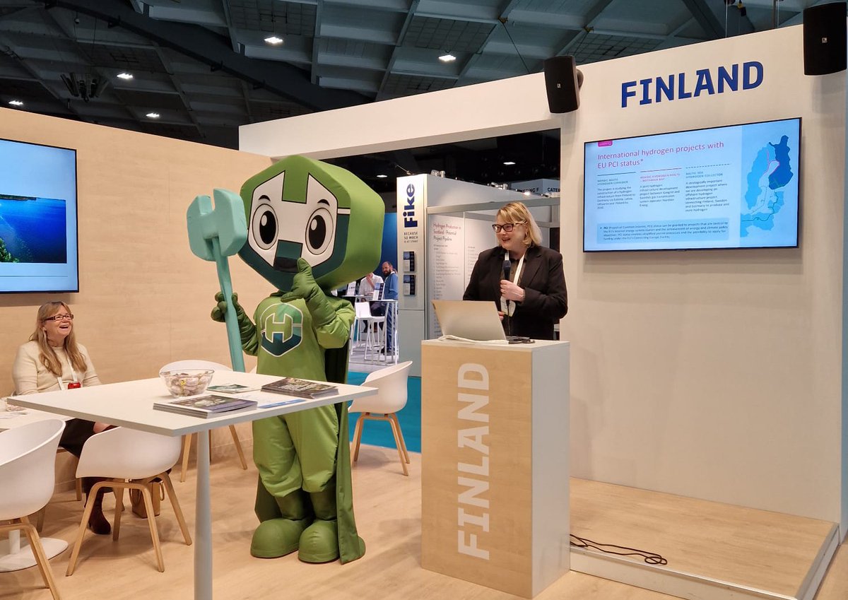 BalticSeaH2 (@balticseah2) on Twitter photo BalticSeaH2 project presentation at Finland Pavilion had an unexpected guest steal the attention for a moment 🤔
Pia Salokoski was able to steal the attention back. Thank you Finland crew for having us!
<a href="/EUH2Week/">European Hydrogen Week</a> BalticSeaH2 project presentation at Finland Pavilion had an unexpected guest steal the attention for a moment 🤔
Pia Salokoski was able to steal the attention back. Thank you Finland crew for having us!
<a href="/EUH2Week/">European Hydrogen Week</a>