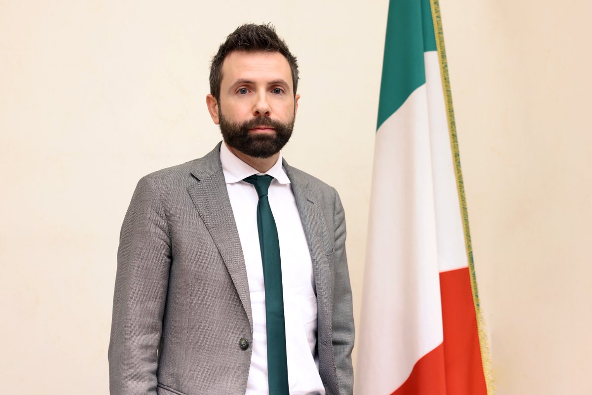 Camera dei deputati (@montecitorio) on Twitter photo La Giunta per le autorizzazioni ha eletto presidente il deputato <a href="/DevisDori/">Devis Dori</a>.
#OpenCamera La Giunta per le autorizzazioni ha eletto presidente il deputato <a href="/DevisDori/">Devis Dori</a>.
#OpenCamera