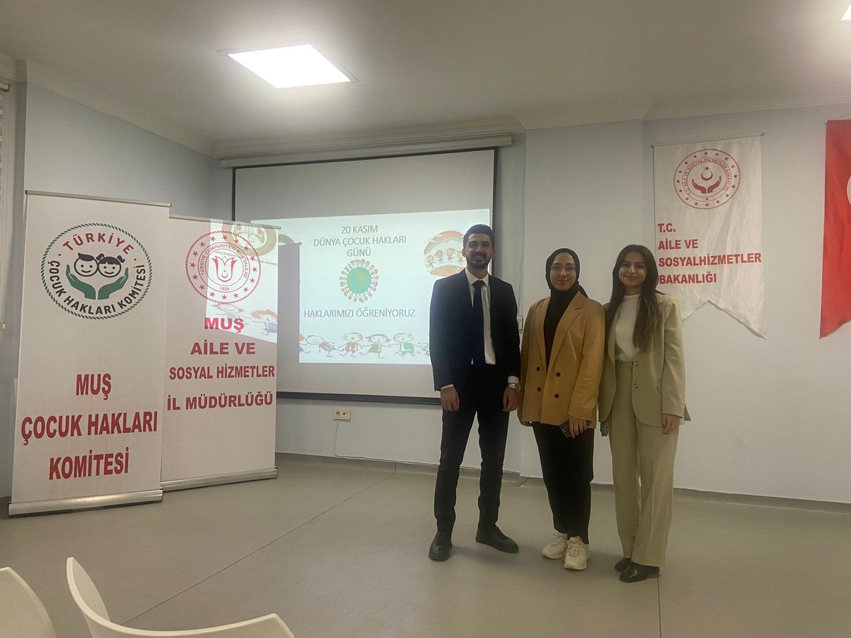 Musbarosu_chm's tweet photo. 20 Kasım Dünya Çocuk Hakları Günü kapsamında Sevgi Evlerine gidildi ve Çocuk Hakları ile Avukatlık mesleği hakkında seminer verildi. https://t.co/TOpA7LlCXR