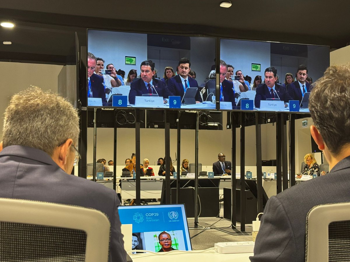 BM İklim Konferansı CoP29 kapsamında Bakü’deki çalışmalarımızı sürdürüyoruz. 

Azerbaycan Çevre, Kentleşme, Sağlık ve Tarım Bakanları ile BM temsilcilerinin katılımıyla gerçekleşen bugünkü oturumda, iklim krizine karşı yerel yönetimlerin üstleneceği öncü rol üzerine görüşlerimi