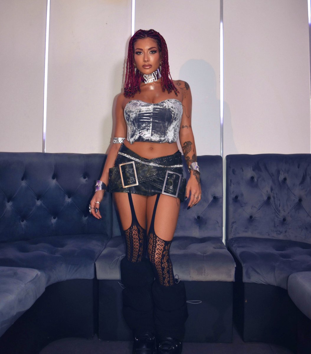 missfattyb's tweet photo. Esta noxe  a las 00:00 nuevo tema en Spotify y mañana videoclip en Youtube ❣️  Fatty Wow - SHISHA ✨✨✨👁️✨✨✨ se viene una bombita jejee tate atento https://t.co/iSEMywUETX