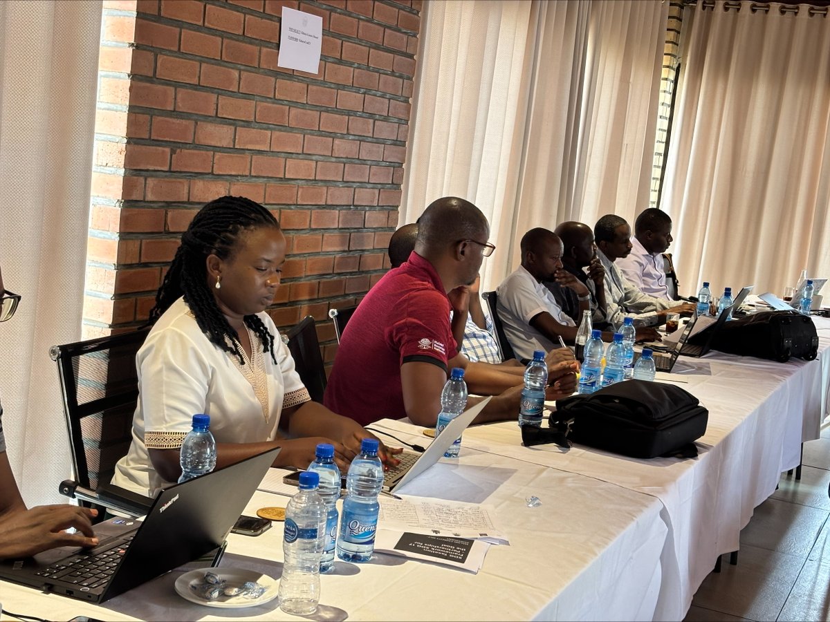 UNDP_SDGFinance's tweet photo. 🇲🇼@UNDP #Tax4SDGs held a 4️⃣-day workshop in #Malawi, collaborating with @MRA_Malawi &amp; the MoF.  

The SDG Taxation Framework was launched to explore how tax policies can drive #SDGs 9 (Innovation), 16 (Institutions), and 17 (Partnerships). https://t.co/y9OgGueF4h