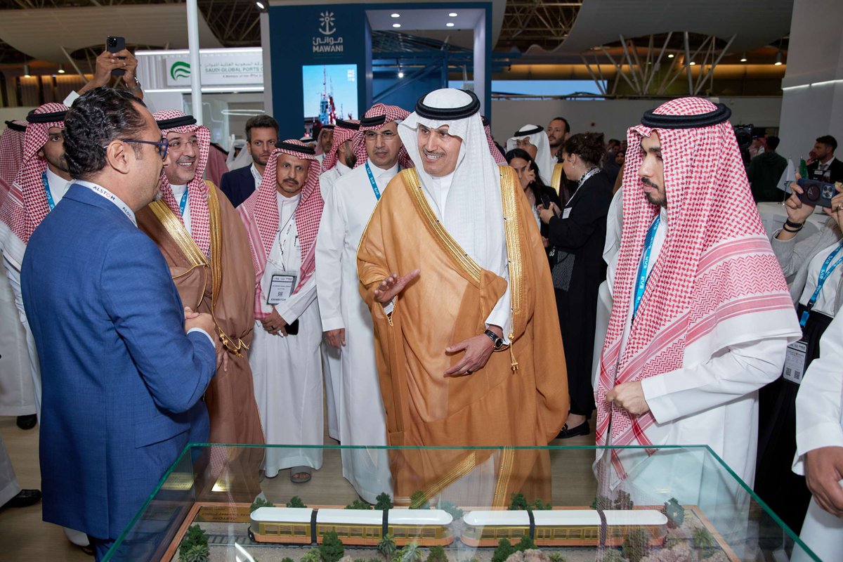 We were honored to welcome H.E. Eng. Saleh Al-Jasser, Minister of Transport and Logistic Services, at our stand during Saudi Rail. We showcased key projects and exchanged insights on our shared vision for a connected and sustainable future for the Kingdom. #Vision2030 #SaudiRail