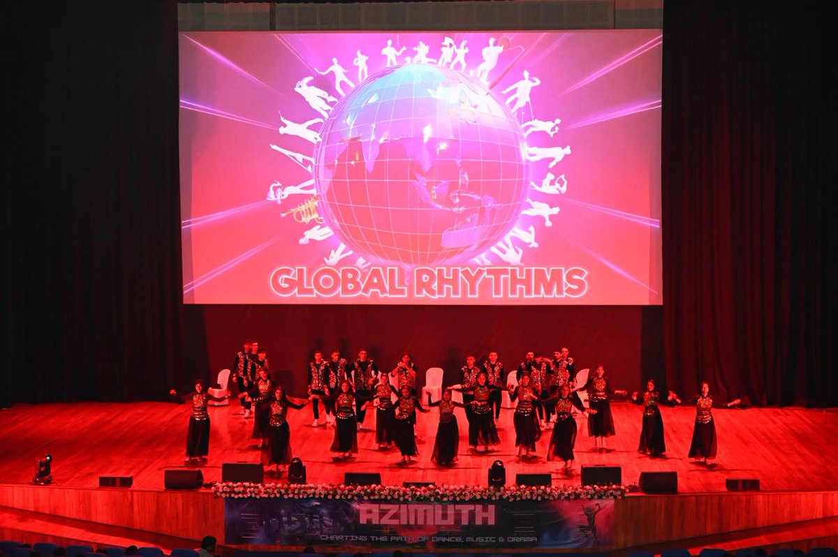 IN_NavalAcademy's tweet image. #ShapingFutureNavalLeadership
✨ A spectacular cultural showcase 🌈 #Azimuth AT-24 by the Passing Out Courses and cadets of #INA left the Station Ezhimala audience spellbound. With enchanting melodies 🎶, captivating dances, and vibrant performances 🎭, the event was truly…