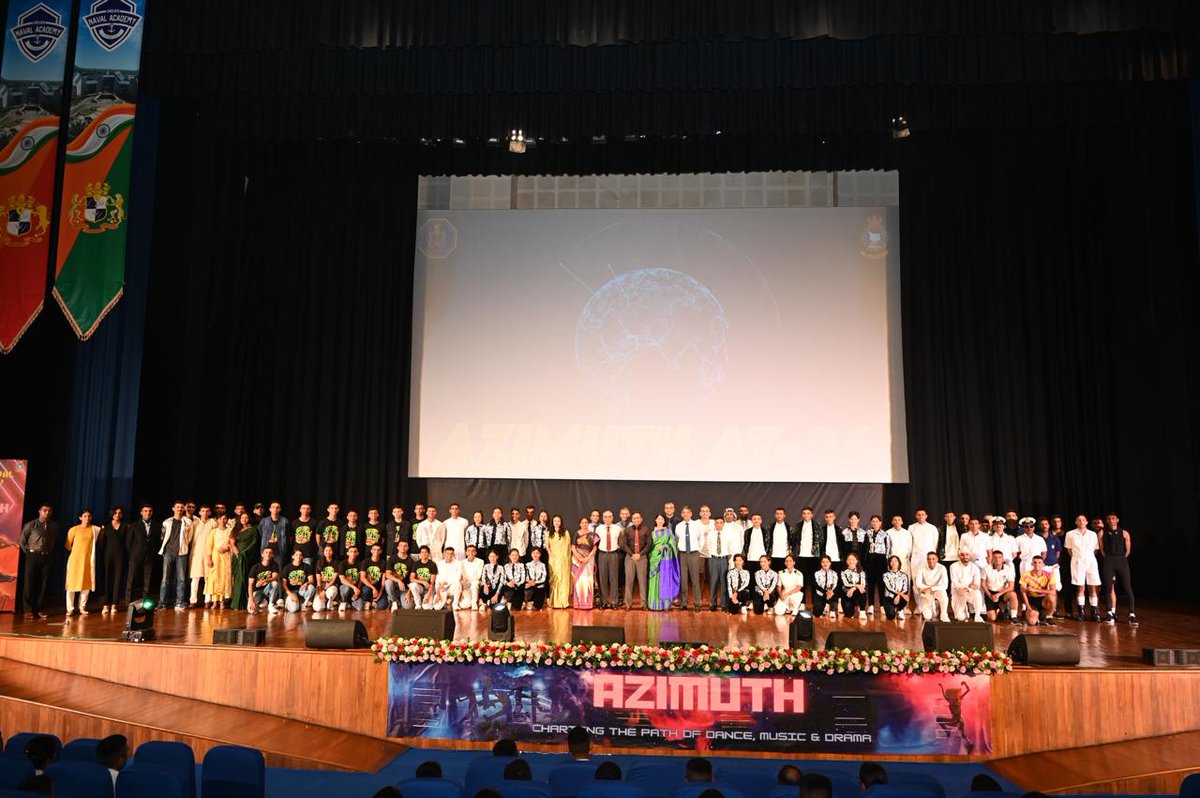 IN_NavalAcademy's tweet image. #ShapingFutureNavalLeadership
✨ A spectacular cultural showcase 🌈 #Azimuth AT-24 by the Passing Out Courses and cadets of #INA left the Station Ezhimala audience spellbound. With enchanting melodies 🎶, captivating dances, and vibrant performances 🎭, the event was truly…