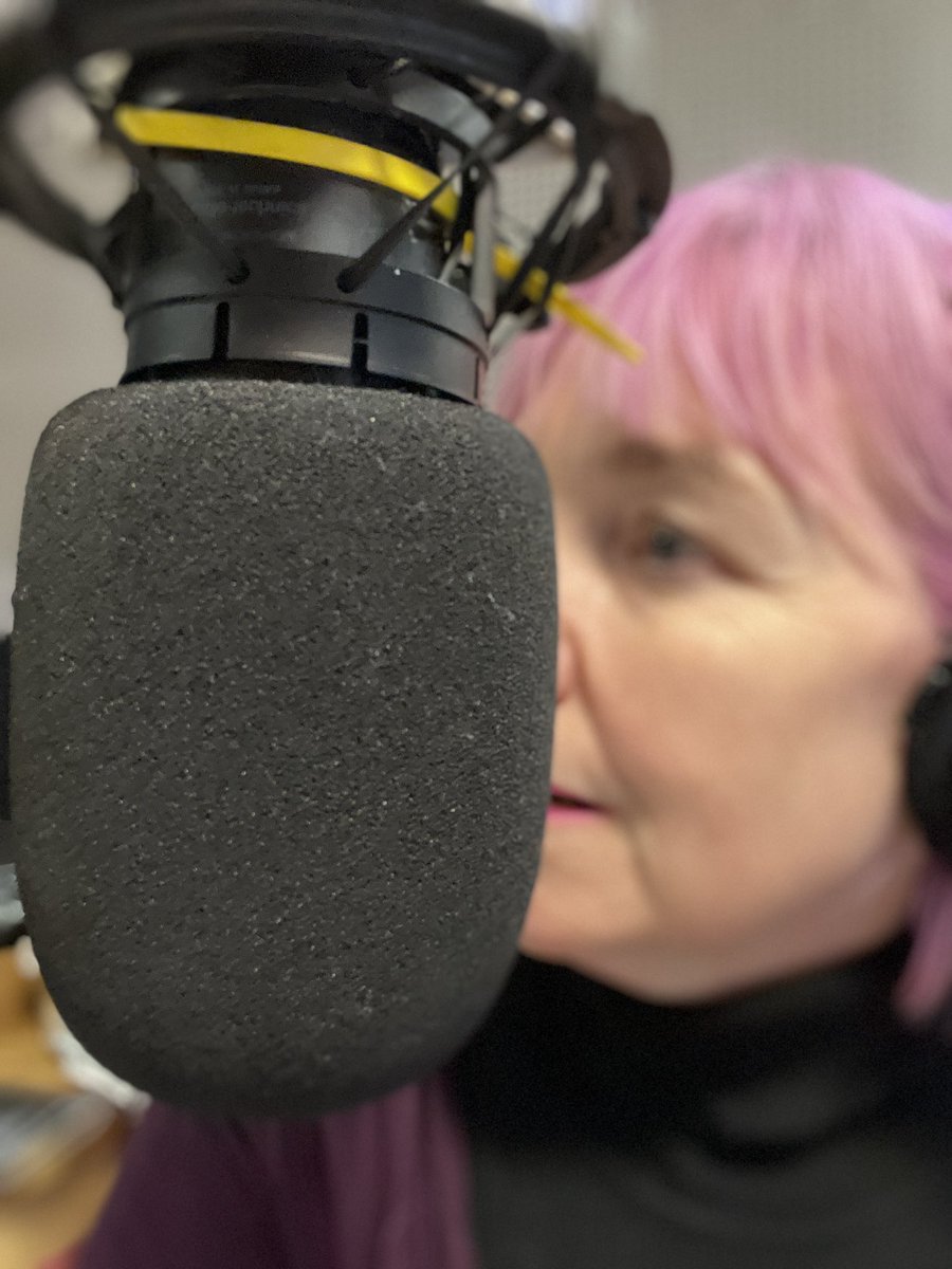 TVRadioPeg's tweet image. Back on air behind the mic this afternoon. 

#journalist #broadcaster
#interviewer #presenter #politics #currentaffairs #chatshowhost #commentator #radiopresenter #newsshow