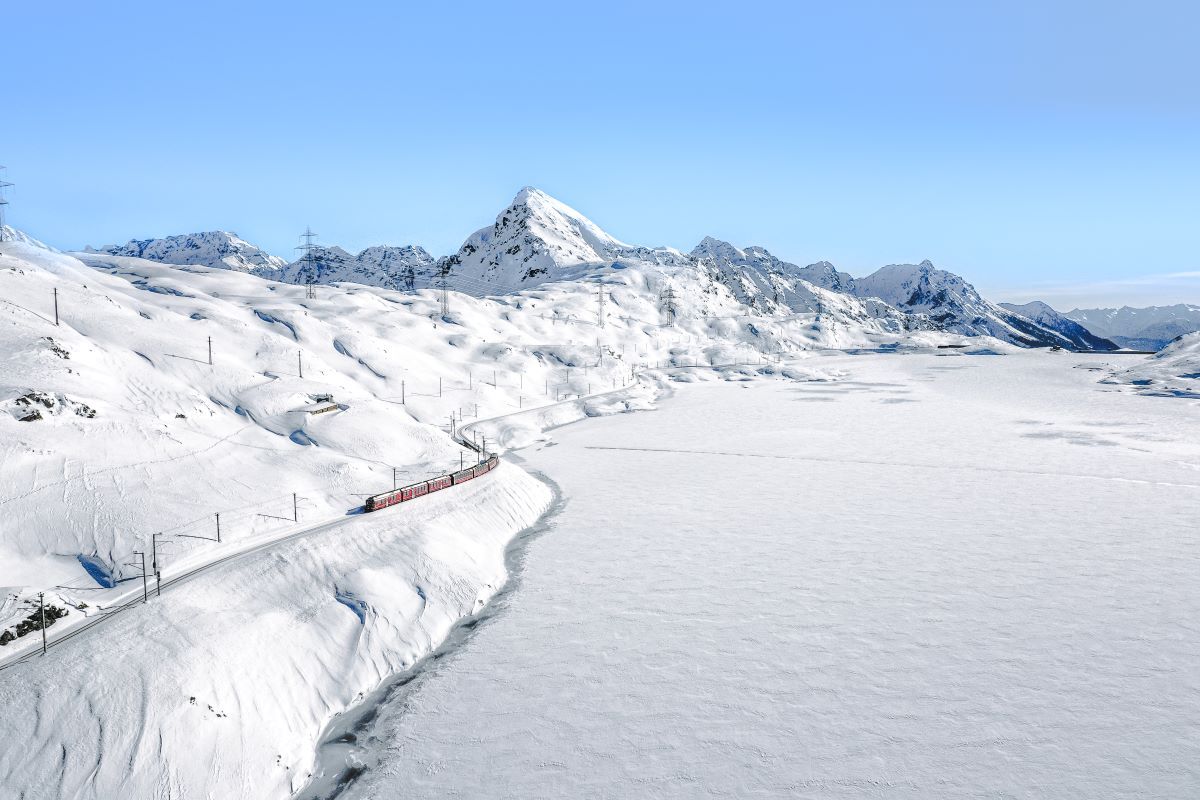 Travel Switzerland (@travel_ch_) on Twitter photo Discover the UNESCO World Heritage Rhaetian Railway through the beautiful Albula and Bernina landscapes. Ready for an unforgettable adventure? 🚂✨
Find out more at buff.ly/3ARH69Y
📸 <a href="/rhaetischebahn/">Rhätische Bahn</a>
#TravelSwitzerland #RhaetianRailway Discover the UNESCO World Heritage Rhaetian Railway through the beautiful Albula and Bernina landscapes. Ready for an unforgettable adventure? 🚂✨
Find out more at buff.ly/3ARH69Y
📸 <a href="/rhaetischebahn/">Rhätische Bahn</a>
#TravelSwitzerland #RhaetianRailway