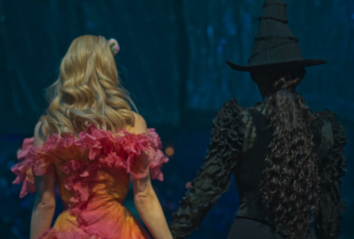 ixcheldolls's tweet photo. after watching WICKED, my takeaway is that the movie was pushed back multiple times for a reason. but i feel like the universe waited for the right actors and right director to craft this film and it's worth all those years of waiting. this is as close as we can get to perfection https://t.co/1BBgQlsS4G