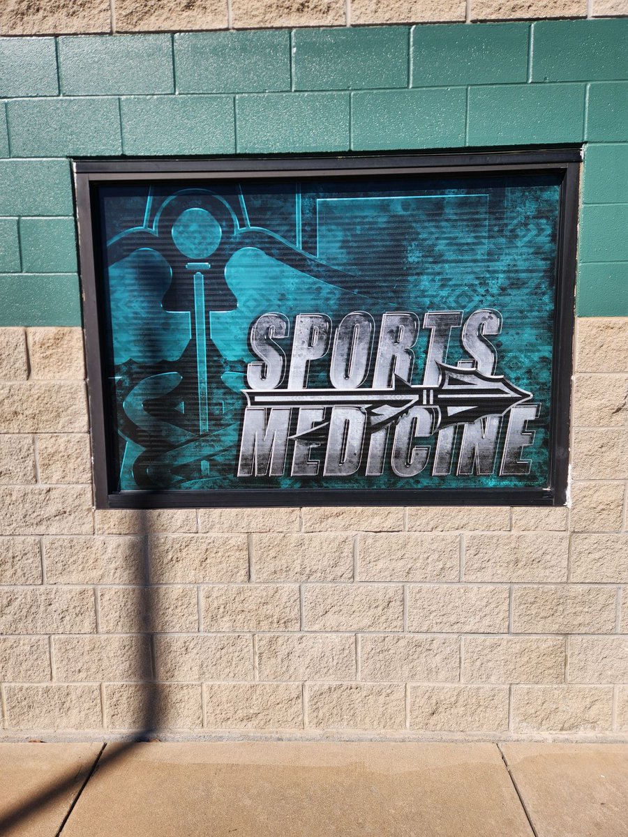 waterboy_tx's tweet photo. Privacy & Functionality in One! @HachieSportsMed @hachiesports @WaxahachieHS @WaxahachieISD
#webrandbig #athletics #sports #sportsbranding #waterboygraphics #customdoors #customentrances #customwindows #windscreens #customgraphics #waxahachie #indians https://t.co/r7qQ12AbGz