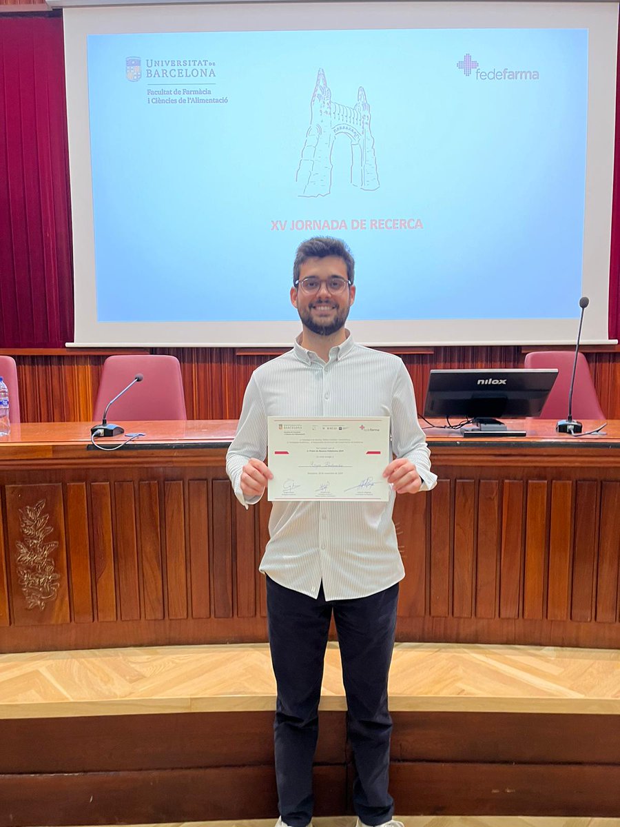 AlegretLab's tweet photo. Very proud of @RbentanachsR , winner of the first prize for the best oral communication at the Research Day @Farmacia_UB @Fedefarma https://t.co/pvZ8U8EMXv