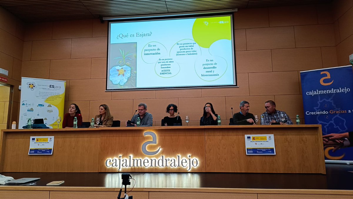 Ayer estuvimos en Badajoz presentando nuestros resultados. La jara sigue despertando el interés de los territorios y nosotros os contamos todo lo aprendido para que lo recibáis y lo apliquéis en vuestros montes 😊🌺
