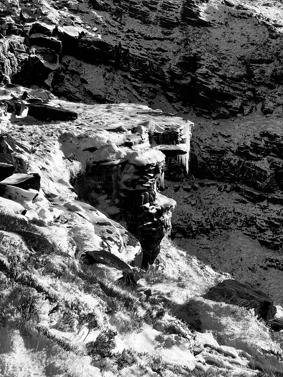 Icicles at Kinder waterfall