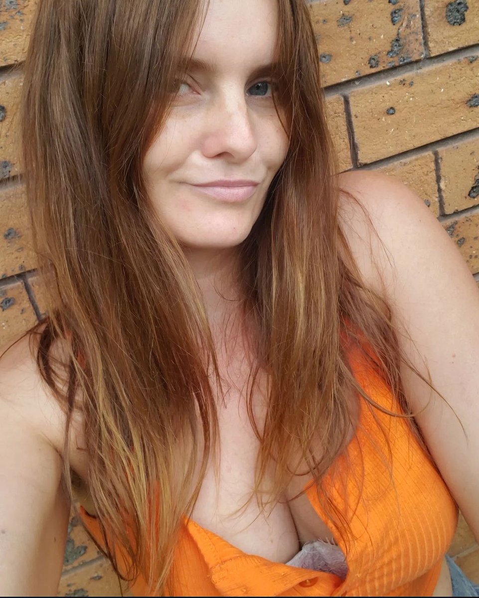 VirtualSalonMa1's tweet photo. Your @sbdalss on IG #virtualsalonhousemodel #vsgm012
•
To see my modelling page and photos, visit @sharnabarnett
#modelforhire #workingmodel #photoshoot #thoughts #vibes #mood #selfie #selfies #photooftheday #photoshoottime #getyourshooton #lovely #selfie https://t.co/2psNijh0gy