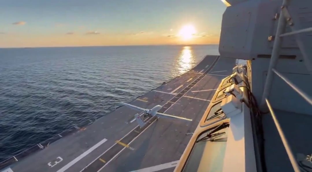 Dosta güven Düşmana korku salan savaş uçağı🤲 
#GururDuyTürkiye