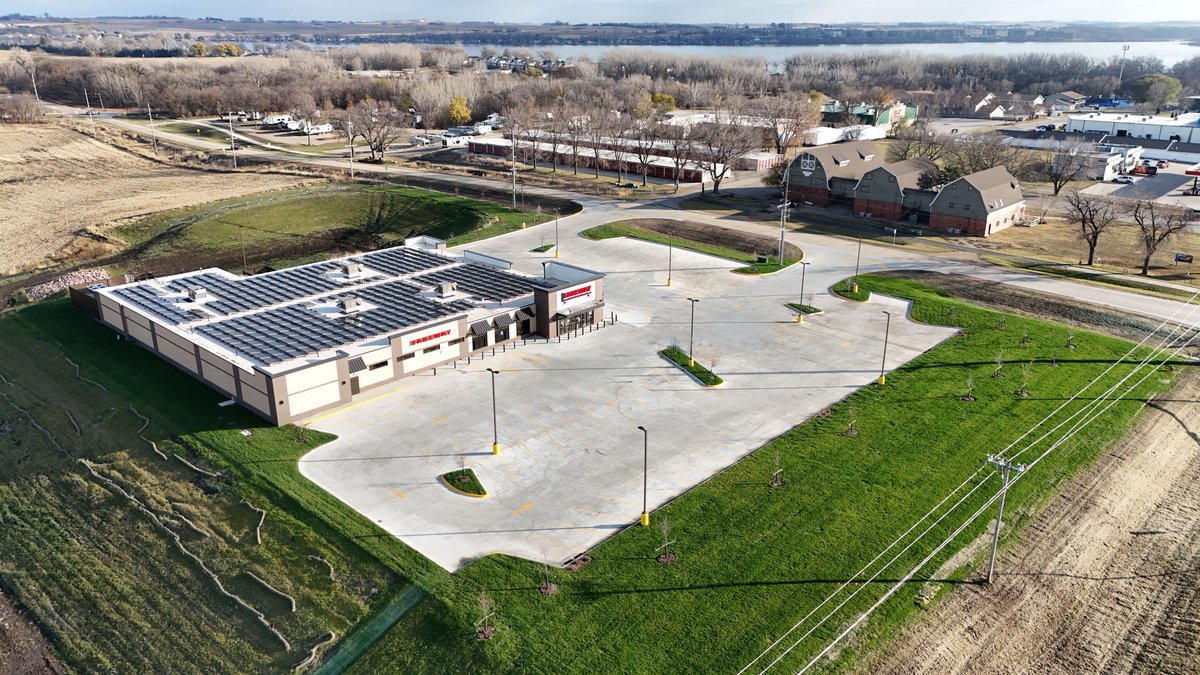 Congratulations to our friends at <a href="/Fareway_Stores/">Fareway Stores</a>  on the grand opening today of their new Spirit Lake 21,000 SF store! #DSCbuilt