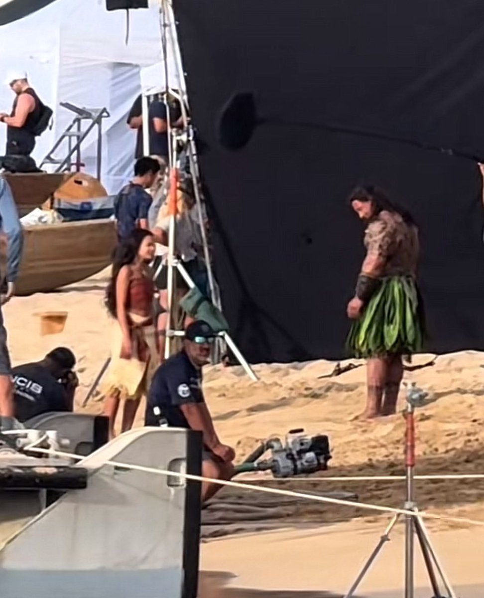 reelnewshawaii's tweet photo. Welp, you film out in public on one of the most popular beaches on the West Side and you're bound to have people take pics and get a leak or two, especially if you're Maui and Moana. https://t.co/u8pkCqmfeb