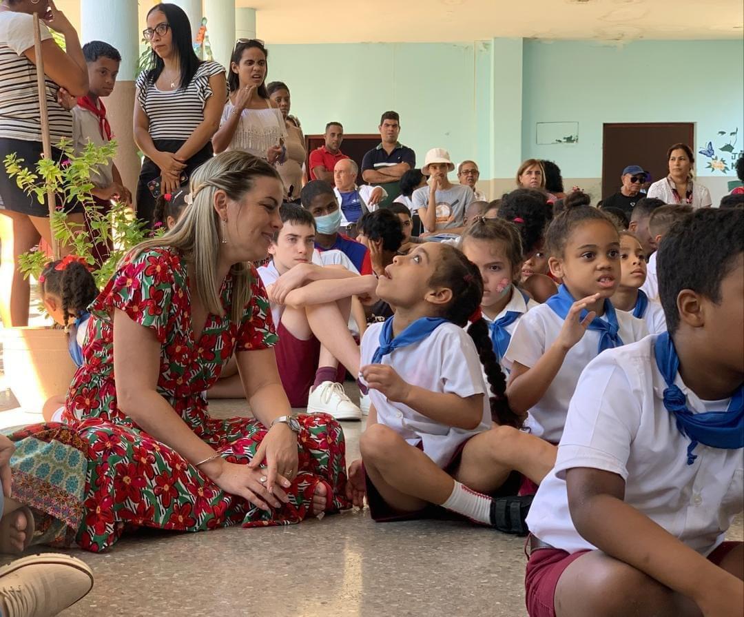 AylinAlvarezG's tweet photo. Felicidades a todos nuestros niños... Los queremos y mucho. https://t.co/EAjDNs6nnp