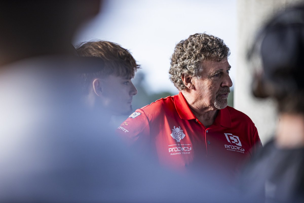 racingprodigy1's tweet image. ALL-STAR team coaches preparing their drivers for the first Prodigy Three Championship race event at NOLA.

Who would you dream to develop with?
#training #racing #racingcar #cars #racecar #motorsport #esport #sim #simracing