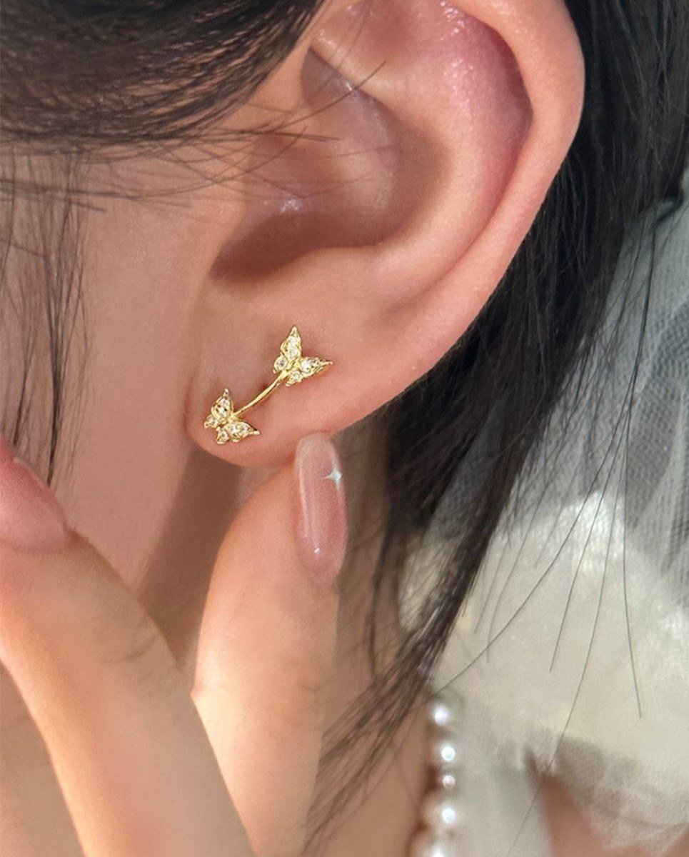 Shay44054158's tweet photo. Last week, I had a dream of two butterflies that caught my attention and I decided to create something to honor their beauty. I just completed creating as earrings. My first thought after completing my creation was to share it with you https://t.co/YsjvT1hnYN