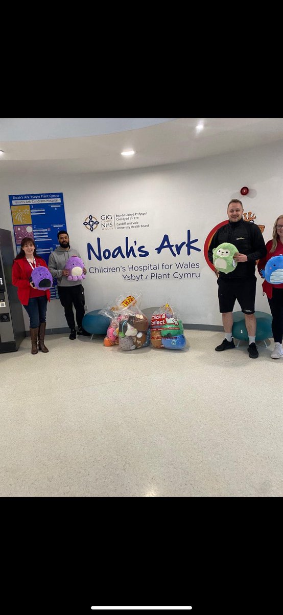 Cueto2304's tweet photo. myself and @JuniorBorg1985 got down to Noah's Ark Children's Hospital 

With the money we raised through our mens meetings… we thought we would give it to some children that are going to unfortunately spend christmas in hospital 💙💙

#MENtalHEALth https://t.co/mip2hQbA6O