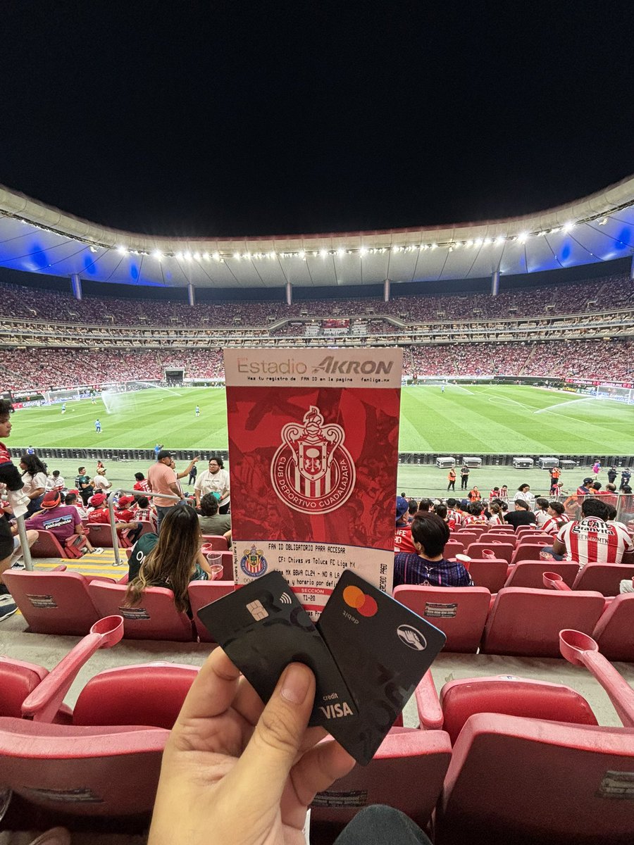 Gaspar_Sparco's tweet image. ¡GANATE UN PASE DOBLE PARA EL @CHIVAS VS Atlas! 🎟️🎟️
 
1️⃣ Sigue a @MercadoPagoMex y a mí
2️⃣ Dale 🔁 y ❤️ a este post
3️⃣ Captura de que tienes cuenta de Mercado Pago📲
4️⃣ Dime tu jugador favorito y arroba a un amig@ 

¡SE RIFARÁN 5 PASES DOBLES! 🍀