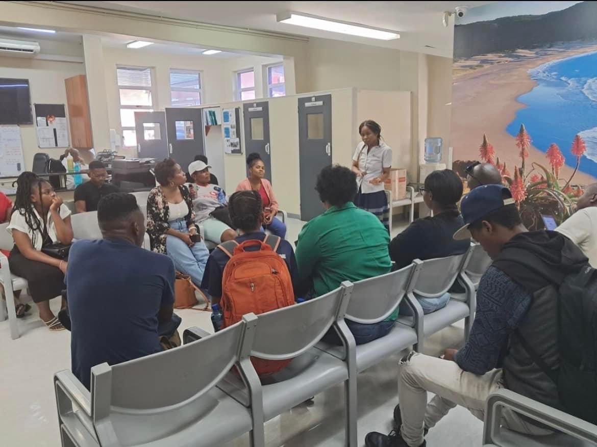 fraycollege's tweet photo. Day 1 of our HIV journalism training was a success! We learnt from experts, visited the CAPRISA Research Site and shared insights. 

🚨Join us tomorrow. Sign up here: https://t.co/PnSXjIgxlY https://t.co/20uL2QJ3rN