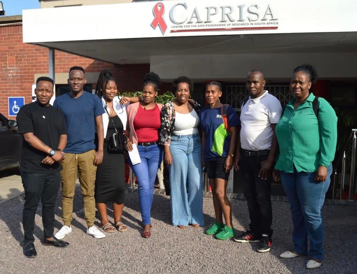 fraycollege's tweet photo. Day 1 of our HIV journalism training was a success! We learnt from experts, visited the CAPRISA Research Site and shared insights. 

🚨Join us tomorrow. Sign up here: https://t.co/PnSXjIgxlY https://t.co/20uL2QJ3rN