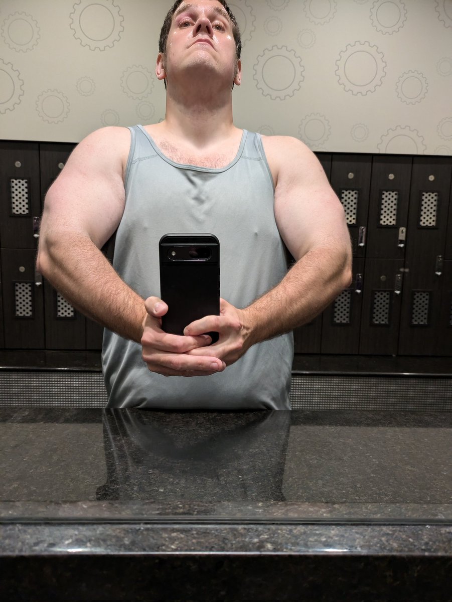 ross_write's tweet image. Gym life was 240 now I am 218