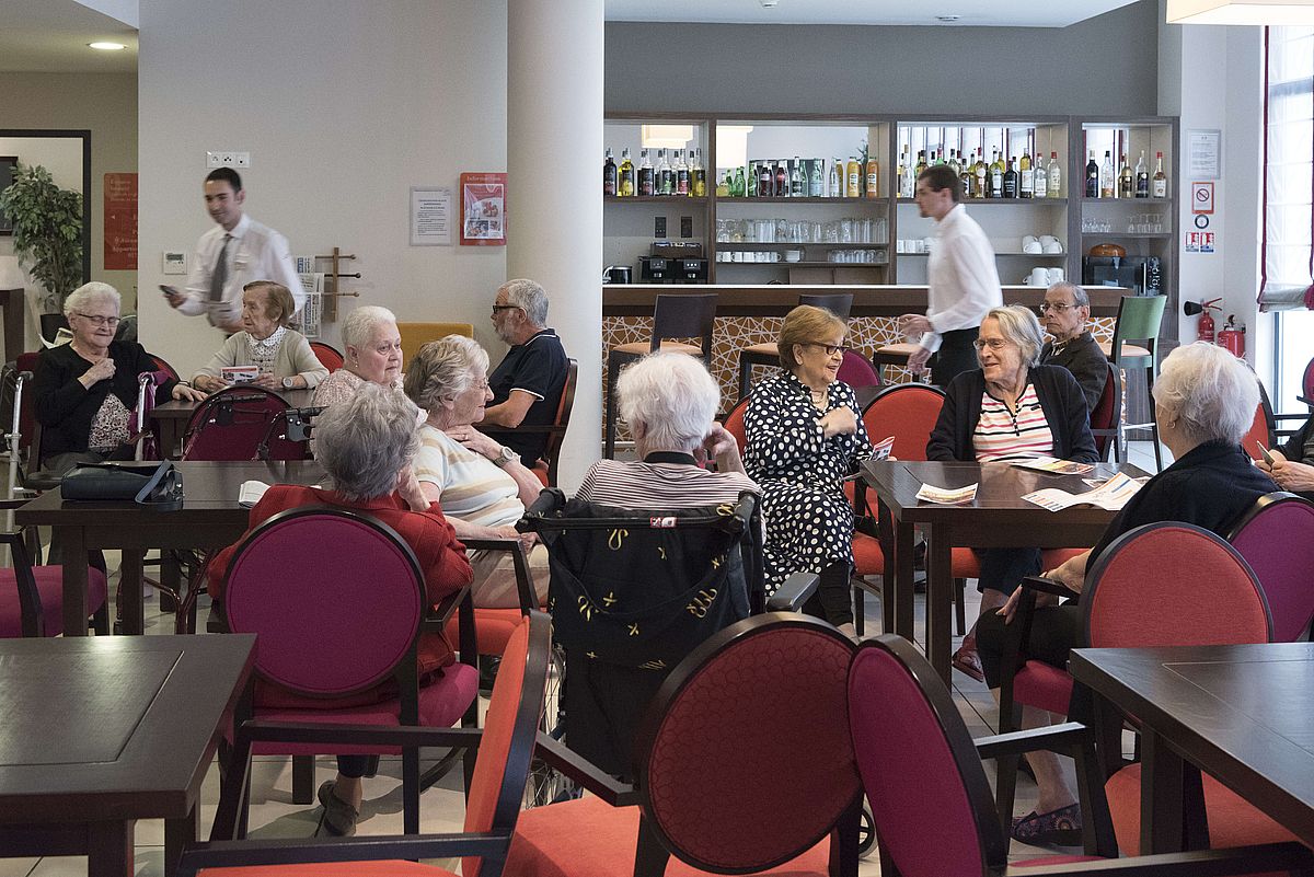 grandlyon's tweet photo. 🙌 En 2023, la Métropole de Lyon a signé une charte d’engagement avec une mutuelle accessible et adaptée afin d’améliorer la prise en charge des personnes âgées et en situation de handicap, bénéficiaires de l’aide sociale à l’hébergement. https://t.co/mr15ZXHG7J