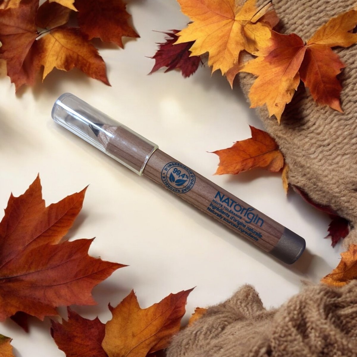 ButterfliesEC's tweet image. Shades of brown are perfect for both daytime, neutral looks and evening smoky eyes making our #NATorigin waterproof jumbo #eyeshadow shade 750 (golden brown) a #fabulous choice, especially this time of year. 

butterflies-eyecare.co.uk/products/nator… 

#Makeup