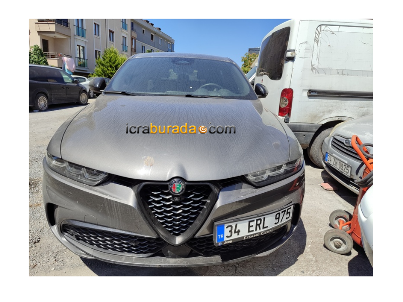 icraburada's tweet photo. 34ERL975 Plakalı , 2022 Model , ALFA ROMEO Marka , Otomobil/ AV1 Tonale Edizione Speciale 1.5 Tipli Yakıt Tipi Benzin-Elektrik , Vites Tipi Otomatik , Rengi Gri , Piyasa Bedeli: 1.690.000,00 TL  https://t.co/sAmelFivyU'da:  858.000,00 TL https://t.co/irRYUDMaON