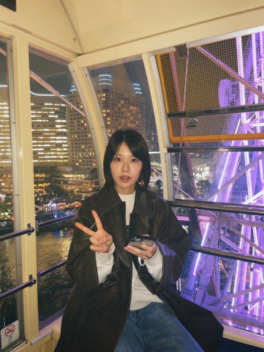 Odaeristmas's tweet photo. わが日の本は島國よ朝日輝ふ海に
聯り峙つ島々なればあらゆる國より舟こそ通へ
されば港の數多かれど此横濱に優るあらめや
むかし思へば苫屋の烟
ちらりほらりと立てりし處
今は百舟百千舟泊る處ぞ見よや
果なく榮えて行くらん御代を
飾る寶も入り來る港 https://t.co/rQrWMJMbJB