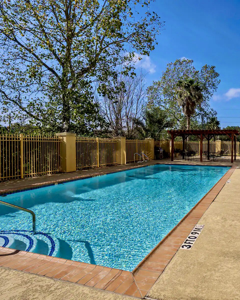 World Rainbow Hotels tweet media