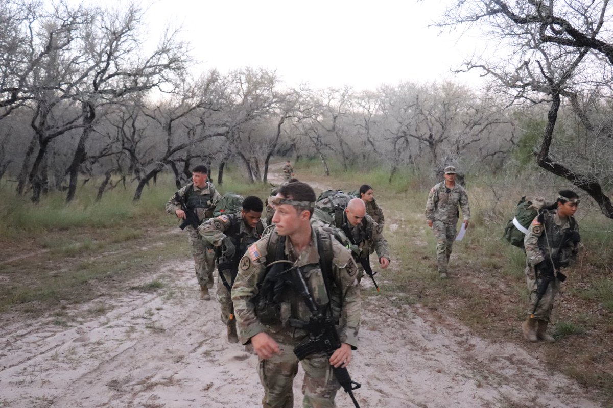 ArmyROTC's tweet image. Growing up in a military family, Tegtmeier has always felt the desire to serve - he joined #ArmyROTC to do just that. 

He is involved in #RangerChallenge, graduated from Air Assault School, &amp;amp; he attended Cadet Troop Leader Training (CTLT) in South Korea.