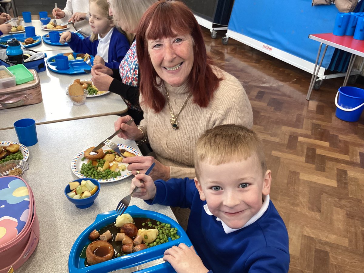 Thank you to everyone who joined us for dinner and a story today we can’t wait to welcome more grown-ups to school next Wednesday to share a story and dinner with yr2! 
<a href="/LadywoodKH/">Ladywood Primary School</a> <a href="/embarkfed/">Embark Federation</a> <a href="/CrawfordMatt77/">Matthew Crawford FCCT</a> <a href="/MissMWatkins1/">MissMWatkins</a>