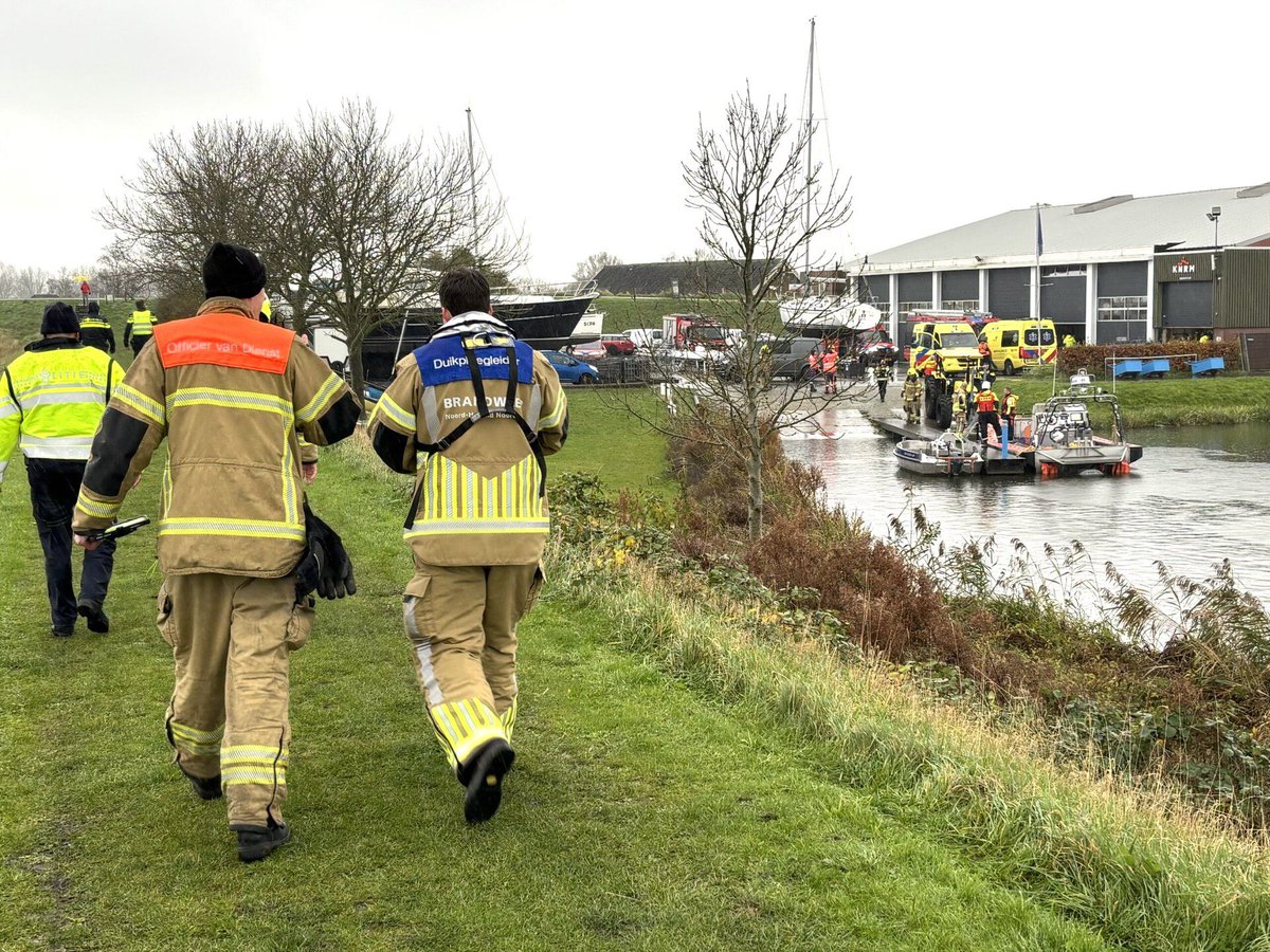 Man overleden aangetroffen in Nieuwe Haven in Andijk