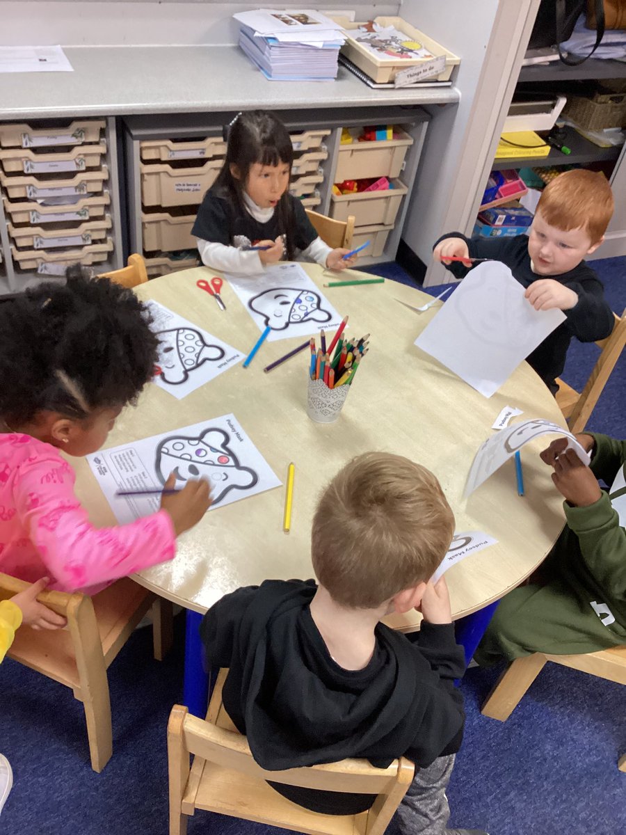 Miss Kelly tweet media